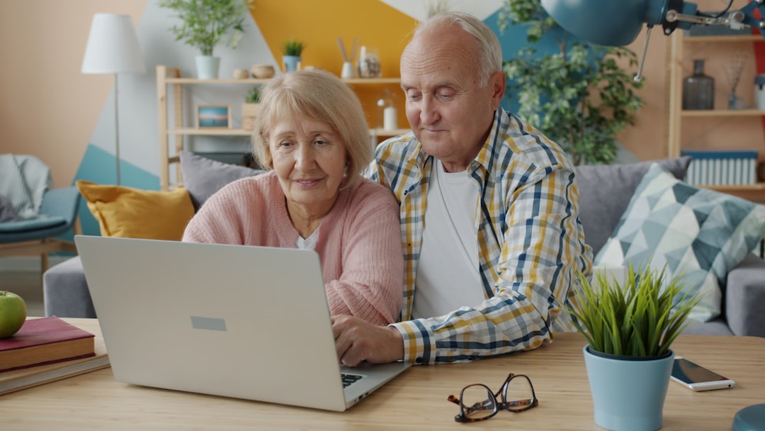 Luffu Link’s Caregiving Band Gives Families Peace of Mind