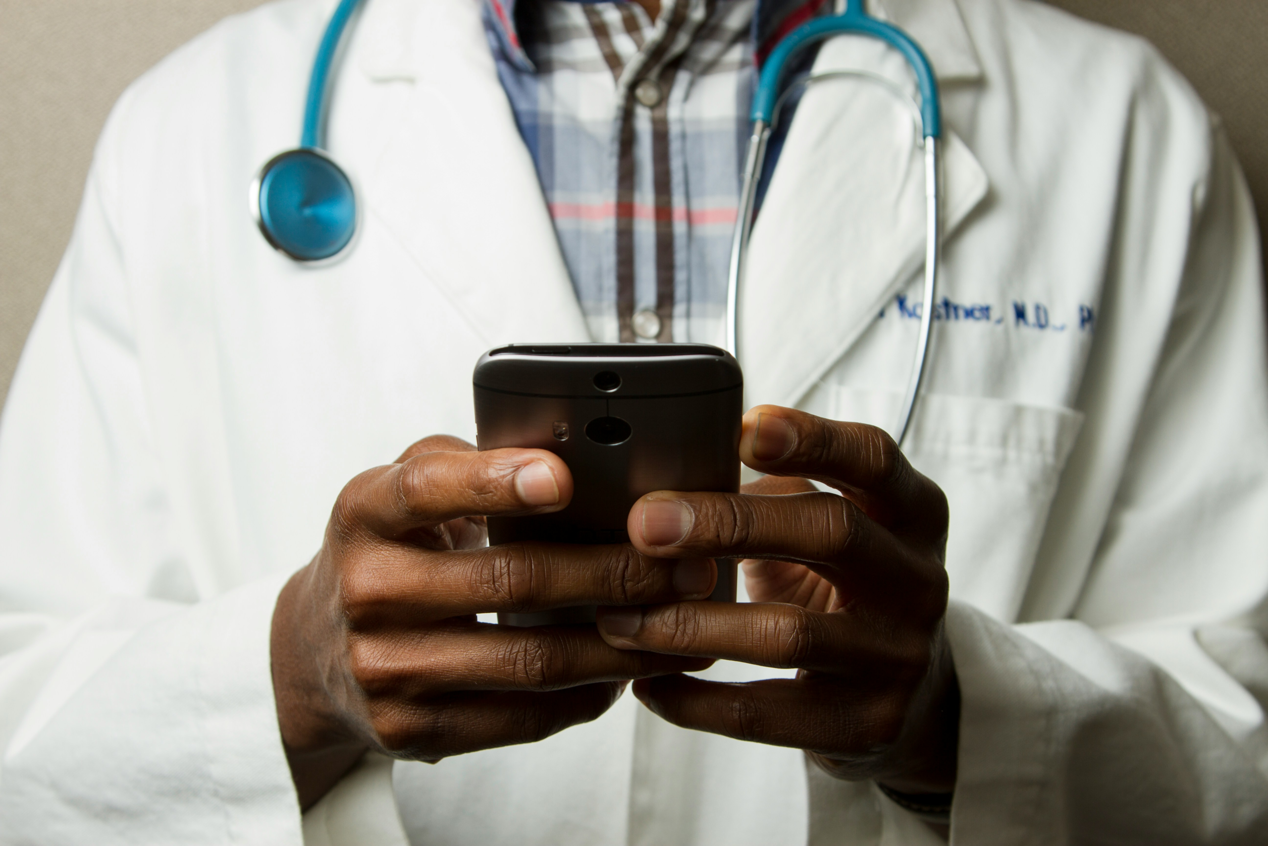 OpenEvidence’s Free AI Medical Tool Reaches 100 Countries