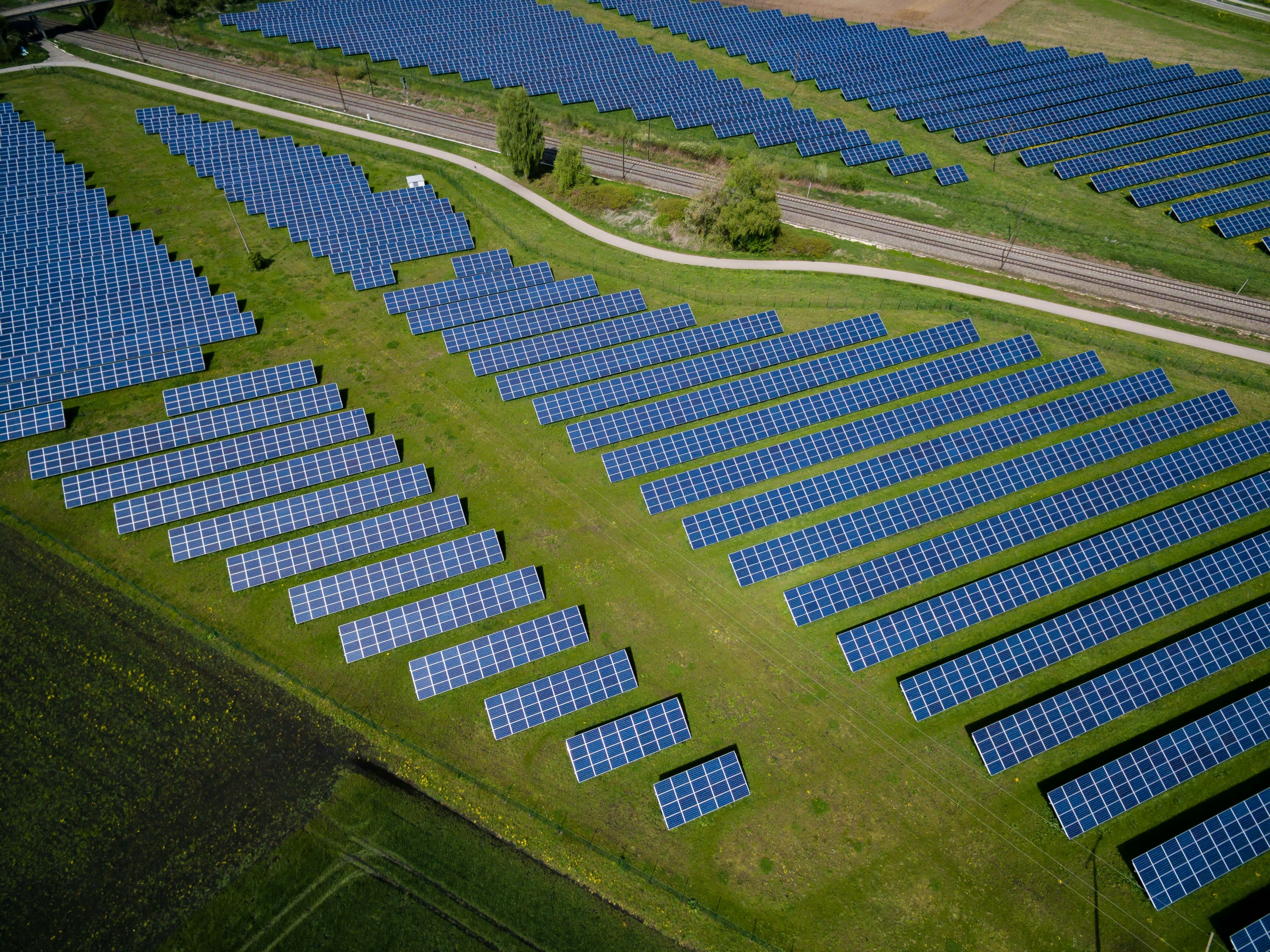 Aerial view of a solar farm powering an Illinois Solar for All community solar program
