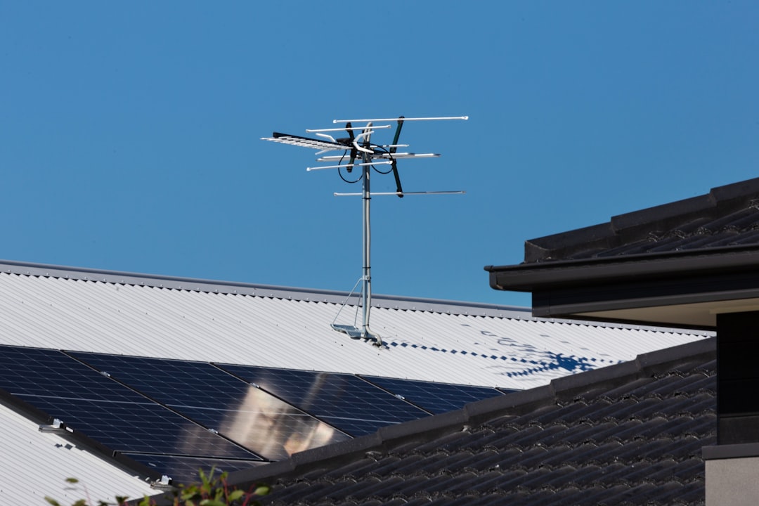 Rooftop solar panels on a suburban home, symbol of the South Australia rooftop solar power record